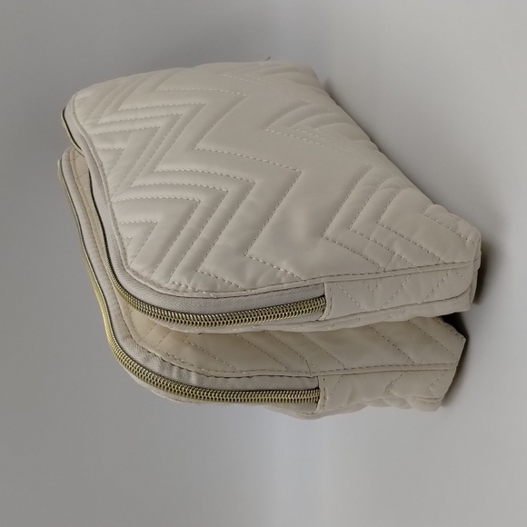 Tartan Twine quilted two part makeup bag zip top with gold tassels cream - Picture 5 of 13